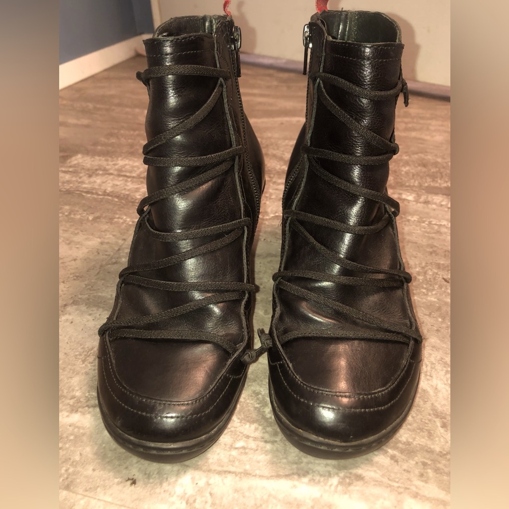 Camper Lace up Boot with side zipper, Black